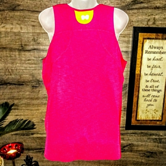 Under Armour Tank Top Size XL Heat Gear Semi Fit - Picture 2 of 10